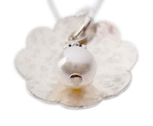 Load image into Gallery viewer, Hammered Flower Charm with Pearl Necklace