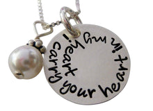 Load image into Gallery viewer, Personalized I Carry your Heart with Pearl Necklace
